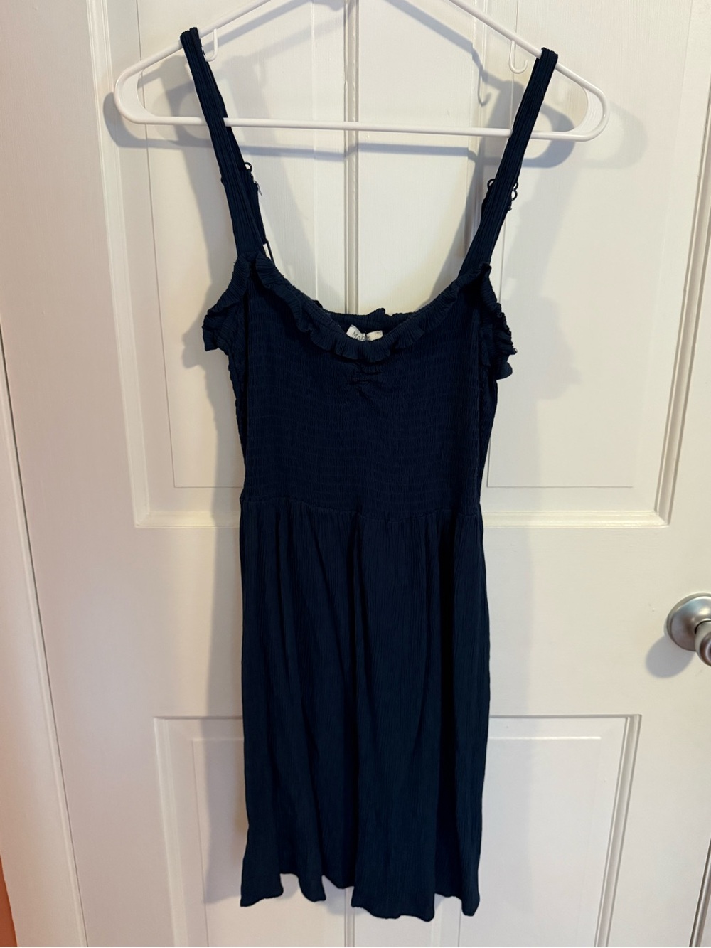 Market & Spruce Navy Smocked Top